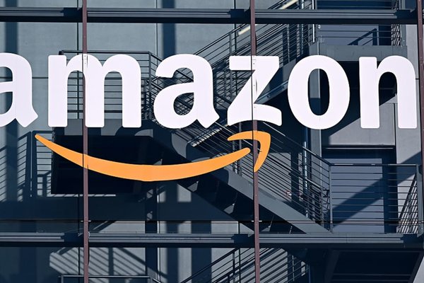 Amazon leads Big Techs $1 trillion wipeout as AI bubble fears ignite sell-off