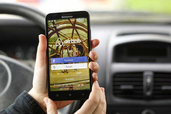 Airbnb Implements Quiet Launch of AI Customer Support Bot in the US