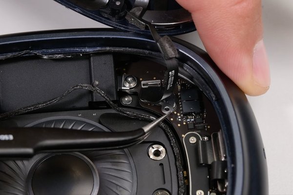 iFixit tears down the new AirPods Max 2, isnt surprised