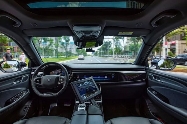 Baidu Apollo Go Robotaxi Achieves 250,000 Weekly Orders, Rivaling Waymos US Ride Milestone