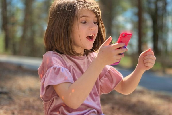 Apple continues to roll out age verification around the world; more UK methods