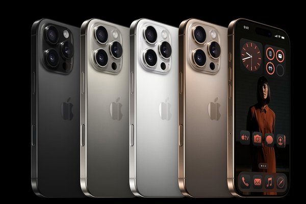 HSBC note says Apples AI fumble may stretch iPhone upgrade cycle