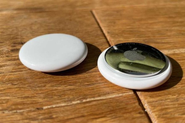 Apples tiny AirTags drop to the lowest price of 2025