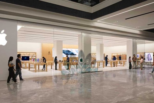 Apple to open its first developer center in Europe