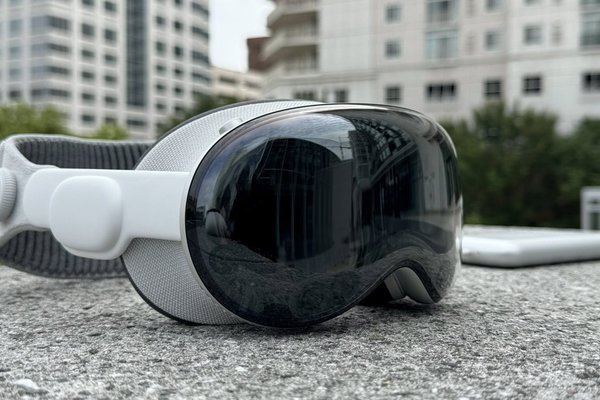 Insights on Apple Vision Pro 2, iPhone 20, and iOS 19 in the Latest AppleInsider Podcast