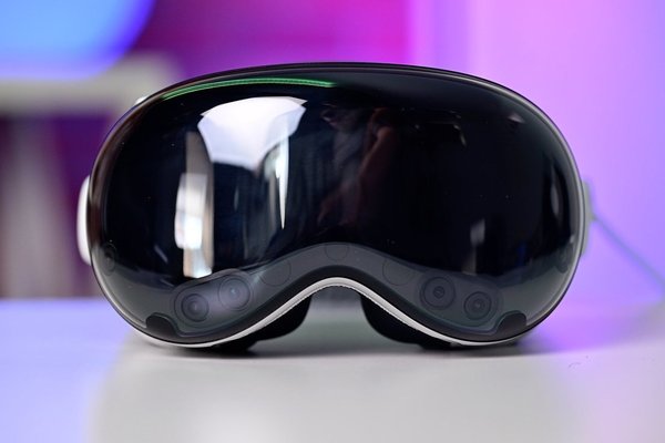 Apple Vision Pro Successor to Debut Lighter Design by Early 2026, Targeting Broader Consumer Appeal