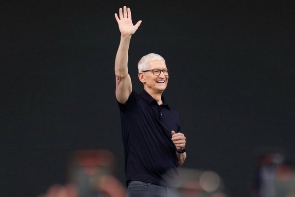 Apple overtakes Nvidia as worlds most valuable company as it barrels toward $5T