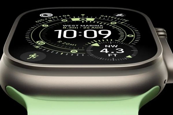 Apple Watch will reportedly get a big redesign, but not this year