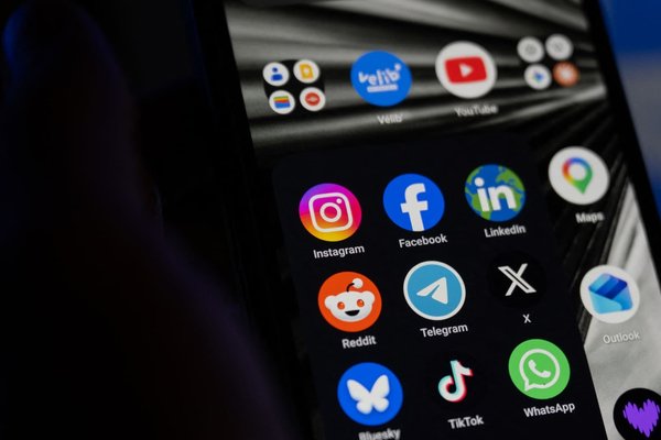 Social media bans on teens risk strengthening Big Techs grip on the sector, Bluesky exec warns