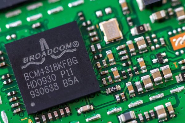 Major Broadcom Clients Embrace VMware Private Cloud Solutions