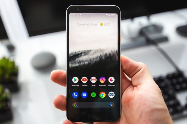 Android phones can warn you if you open financial apps during a scam call