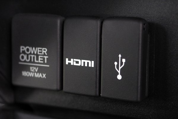 Heres What The HDMI Port In Your Car Is Actually For