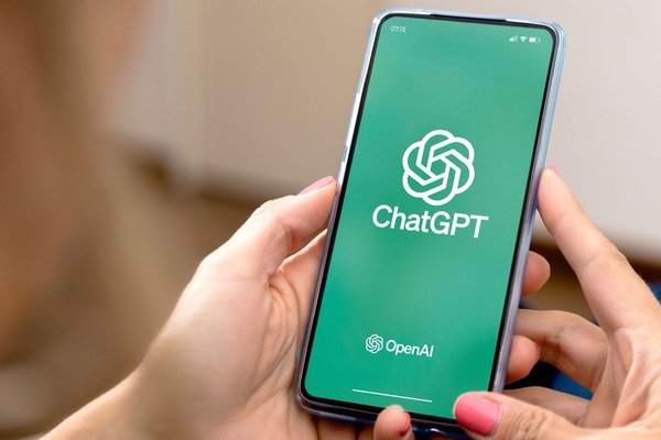  9 real mistakes people make with ChatGPT  and how GPT-5.2 fixes them 