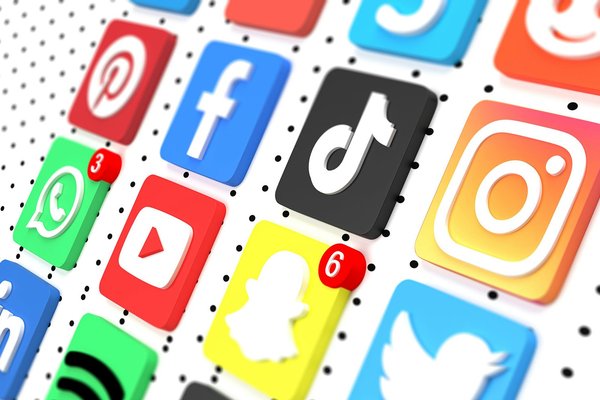 Social media apps: Better child protection, paid storage, ad-free subscriptions