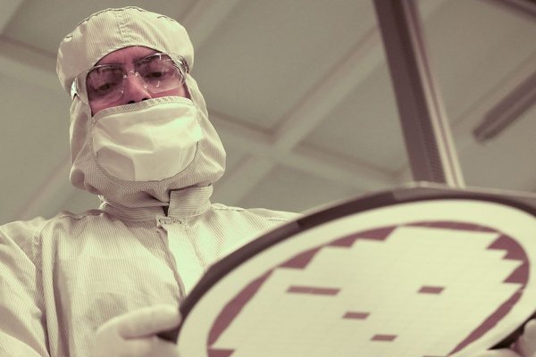 The Ridiculously Nerdy Intel Bet That Could Rake in Billions