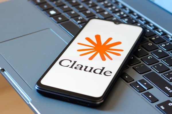 Anthropic is bringing Claude Cowork to mobile and web
