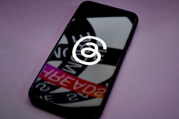 Threads makes it easier to evangelize the open social web with a new direct link feature 