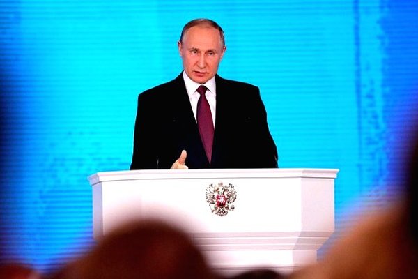 An iPhone with bloatware or no iPhone at all: Russia passes new law An iPhone with bloatware or no iPhone at all: Russia passes new law
