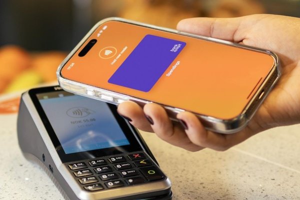 Vipps is the first to support NFC wallet API on iPhone