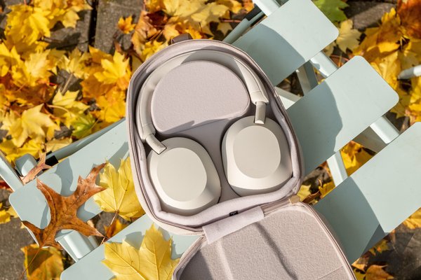 Sonys headphones and earbuds are getting support for Googles Find My Device network