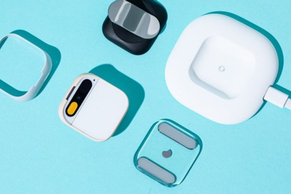Humane warns AI Pin owners to immediately stop using its charging case
