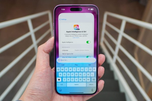 iOS 18.2 was killing my iPhones battery until I turned off this feature