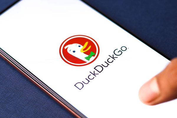  Traffic triples to DuckDuckGo No AI Search as Google doubles down on AI 