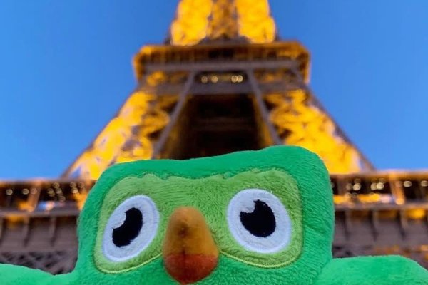 Duolingo CEO Reverses AI Strategy After Backlash, Emphasizes Human Workforce