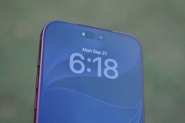 Supplemental image data used in Face ID authentication on iPhone 18 Pro
