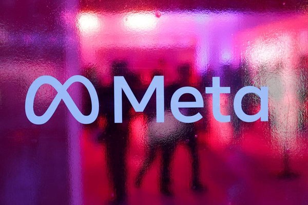UK Meta employee reportedly downloaded 30,000 private photos from Facebook users