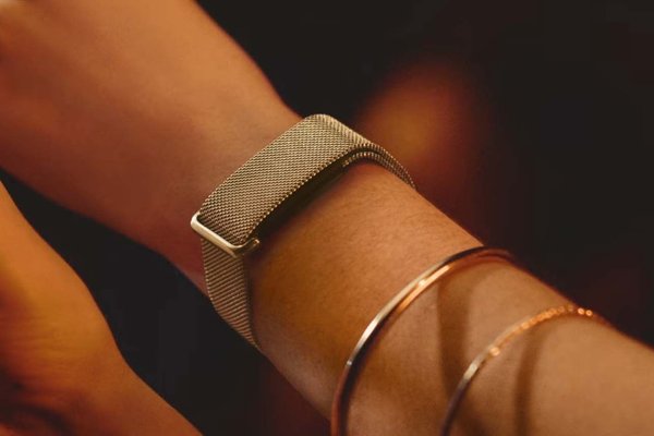  Google just fixed my biggest design complaint about the Fitbit Air  and it looks stunning 