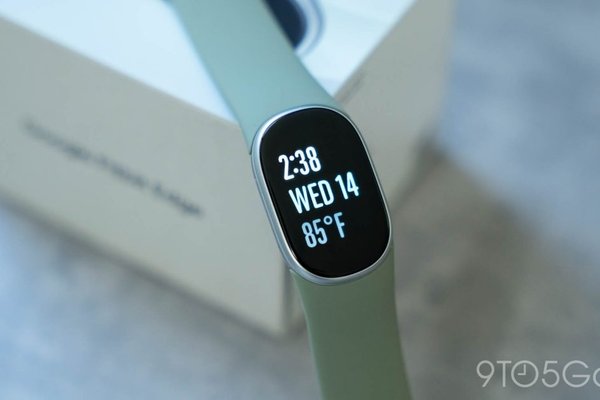Google Fitbit Edge hands-on: Pixel Watch Lite, take two