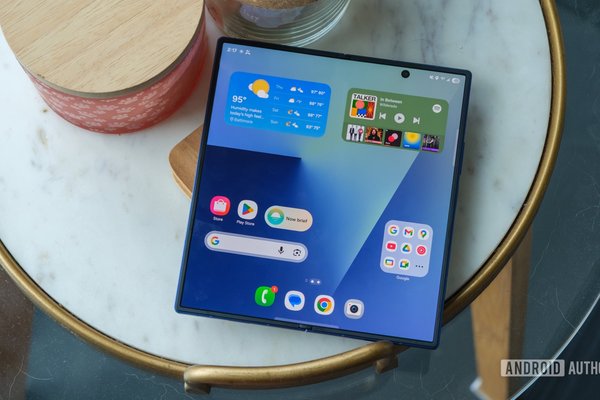 Android foldable makers face major shake up after Apples entry
