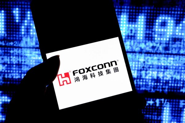 Apples Strategic Shift to India Begins with Foxconns $433M Semiconductor Investment