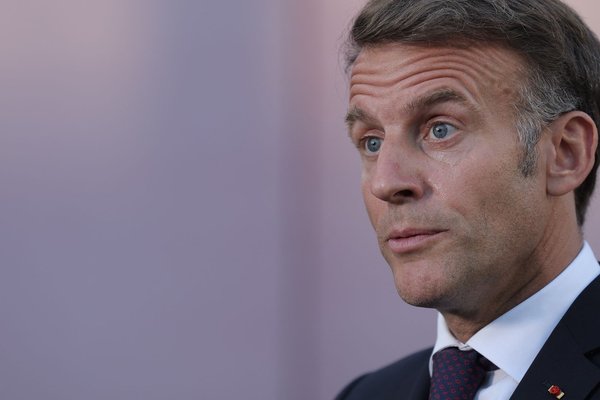  France blocks under-15 social media ban over freedom of expression fears 