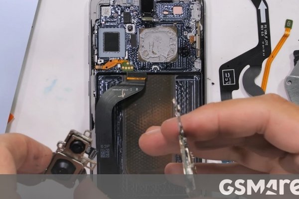 Samsung Galaxy S25 Edge Teardown Unveils Hidden Features & Design Secrets