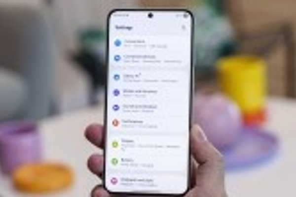 Samsung Galaxy S25 FE receives its first update, heres whats new