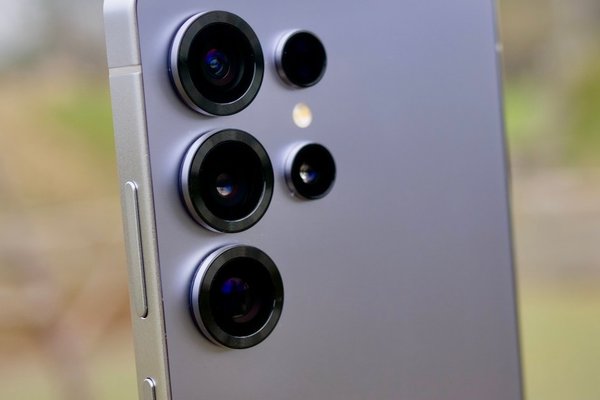 Unveiling the Galaxy S25 Ultras Ultra-Wide Camera Performance 