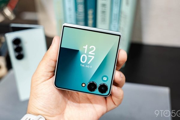 Galaxy Z Flip 8 is mostly unchanged, but at least its not getting thicker like the Razr