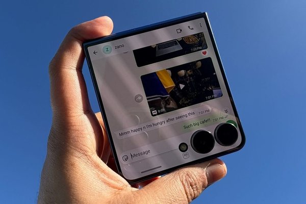 Samsungs next flip phone may ask for more money and offer almost nothing new