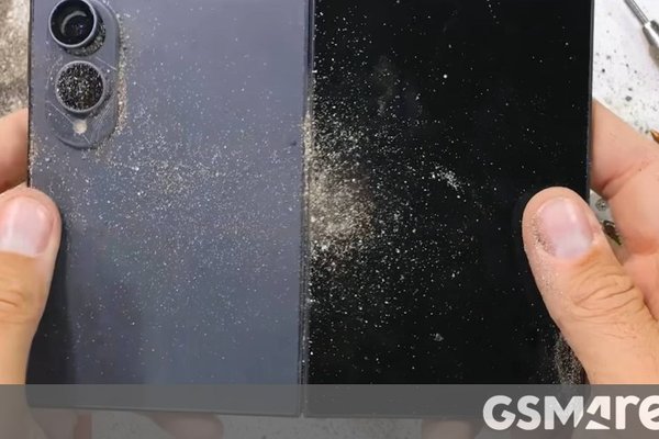 The Galaxy Z Fold8 braves sand, blades and Zack himself in JerryRigEverythings durability test