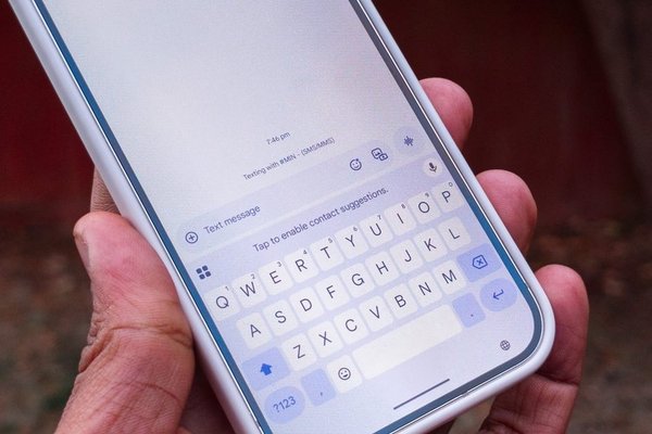Gboard may soon make it easier to place the cursor exactly where you want it