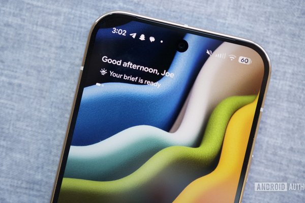 Geminis Daily Brief could soon land on your Pixels lock screen
