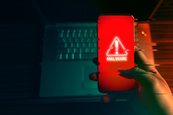  Hundreds of GitHub repos found posing as real software to push malware 