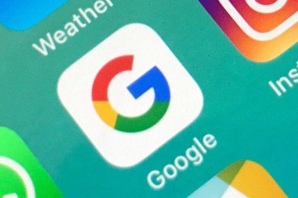 Google Discover adds AI summaries, threatening publishers with further traffic declines