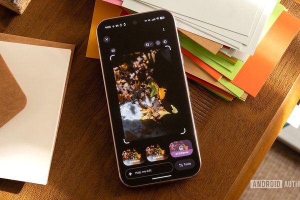 Google Photos UI is moving in the wrong direction