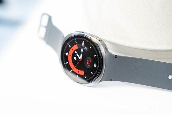 Why is the Google Store selling a Galaxy Watch 8?