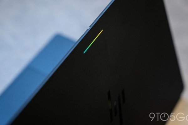 Googlebook Glowbar doesnt have the knock-knock Chromebook Pixel battery gesture