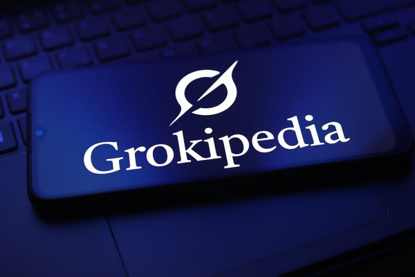 AI chatbots like ChatGPT are using info from Elon Musks Grokipedia, report reveals