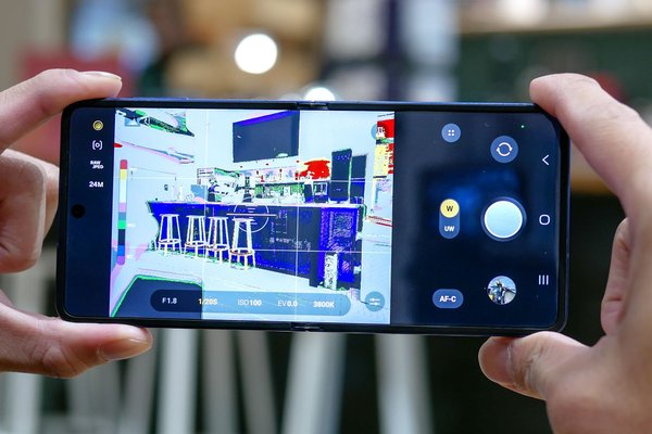  Samsung Galaxy phones have a hidden camera mode  and its totally transformed my photos 